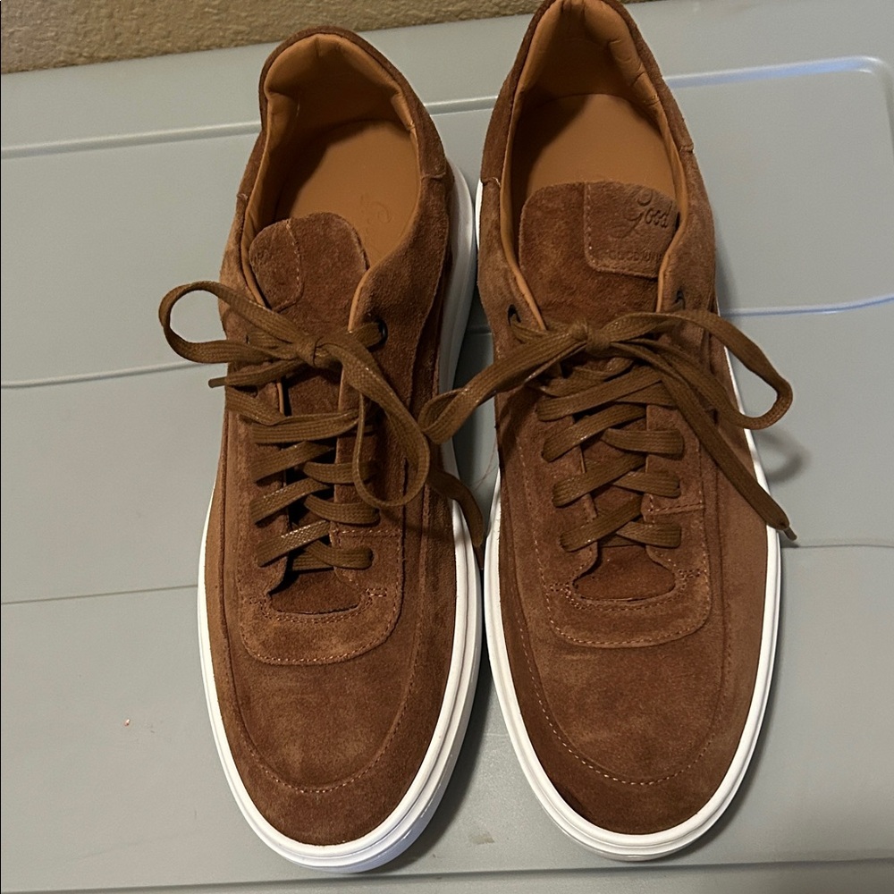 Good Man Brand Modern London Snuff color suede size 12 in good condition